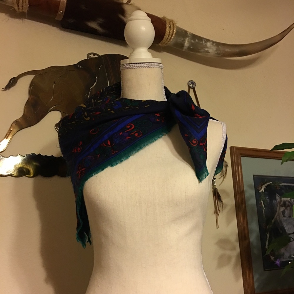 Deep jewel tone acrylic scarf from Japan GUC
